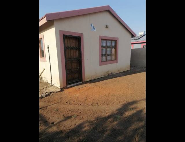 2 BEDROOM HOUSE FOR SALE IN SOSHANGUVE Y